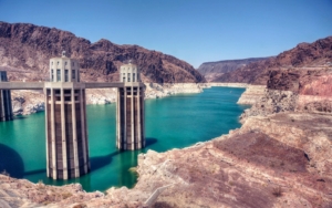 image of water at a low level outside Hoover Dam